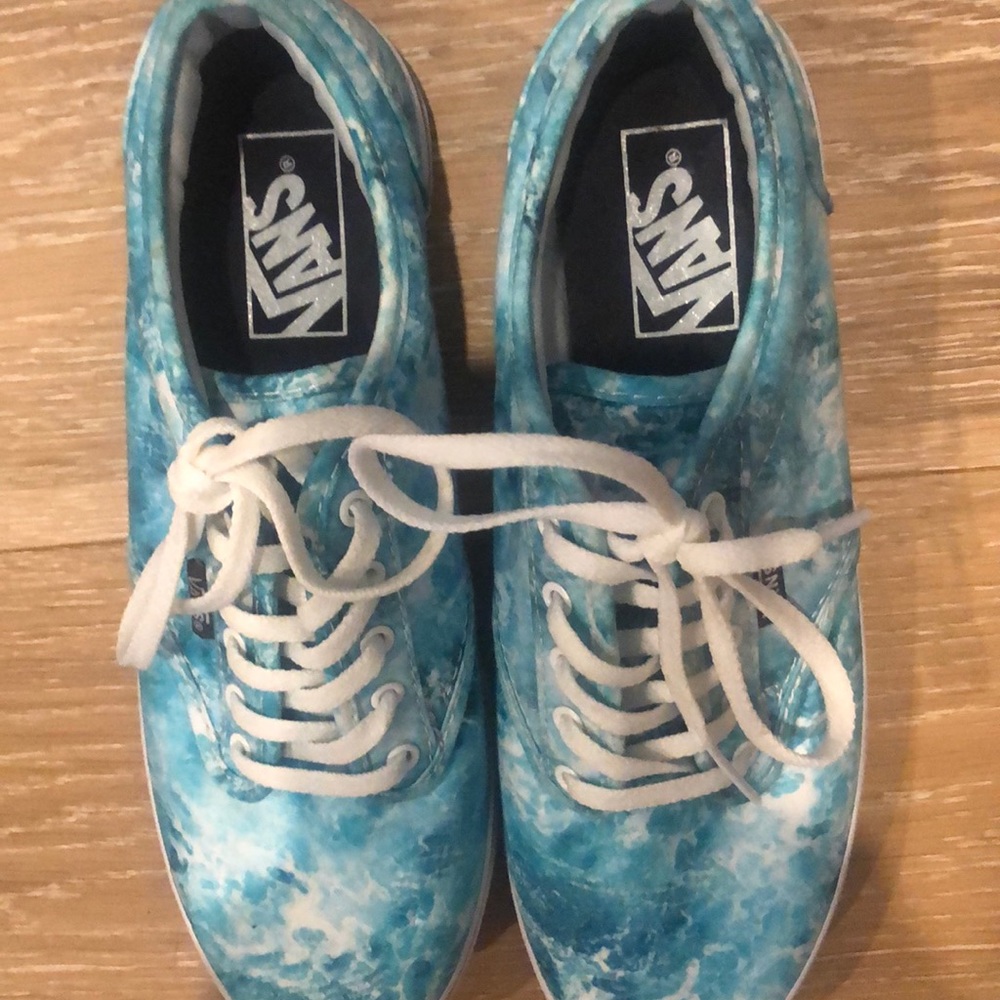 Vans - Picture 2 of 5